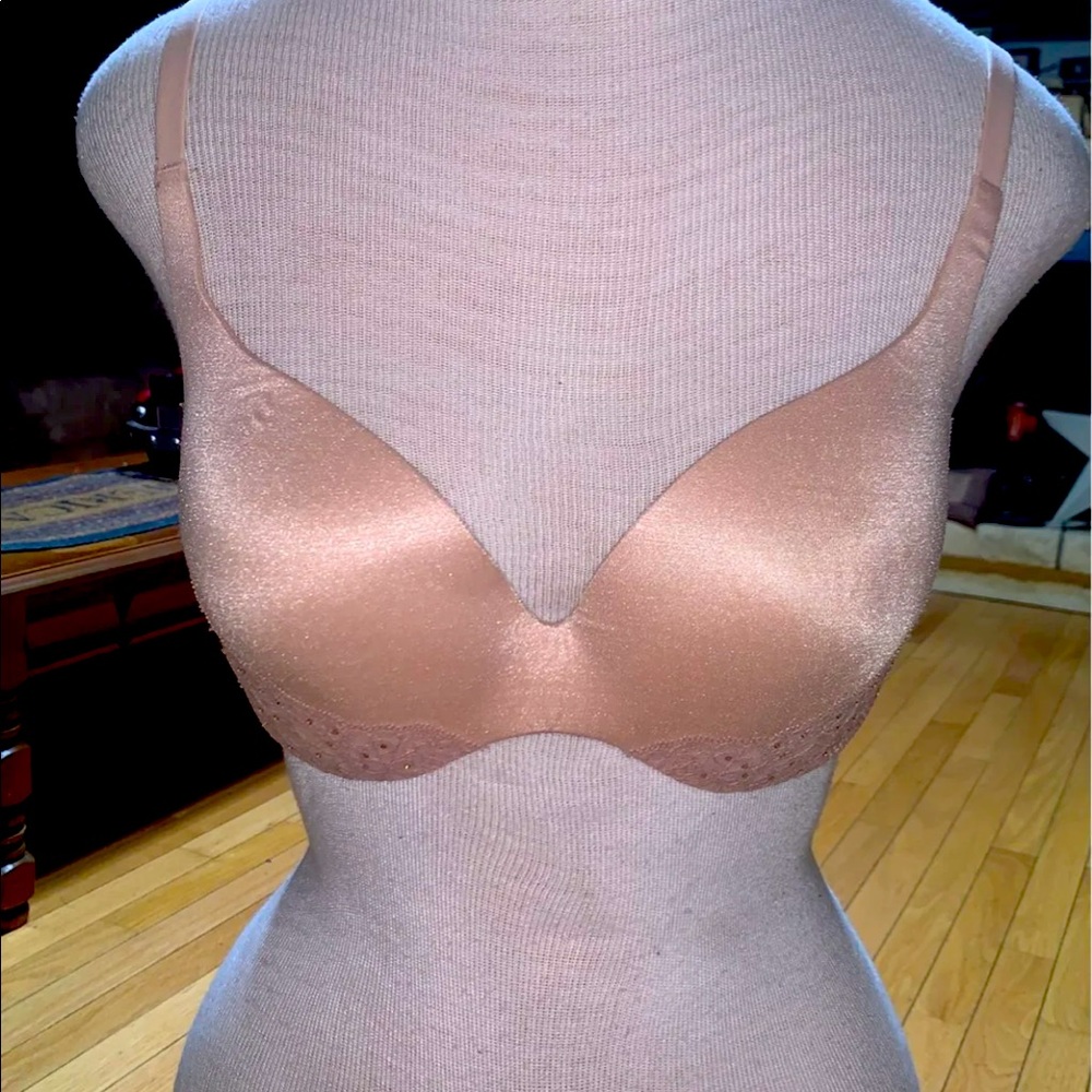 Victoria secret lined Demi. 34D